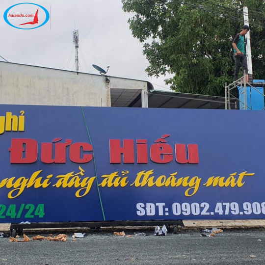 BẢNG HIỆU QUẢNG CÁO 